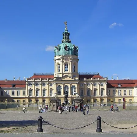 Am Schloss 2 Apartment Berlin