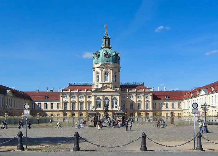 Am Schloss 2 Lägenhet *